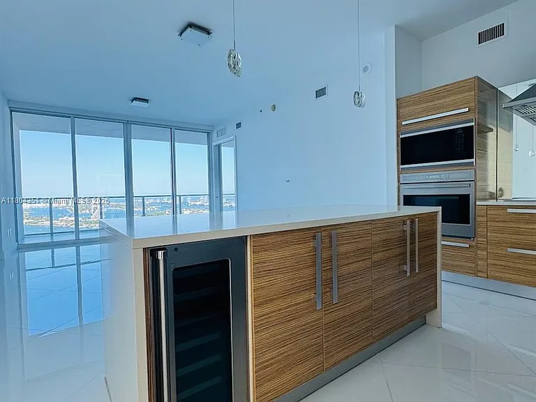 2020 N Bayshore Dr #3706 — Photo 6