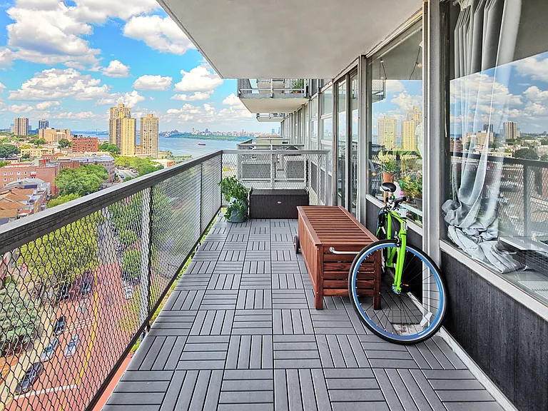 6050 Boulevard East #5E — Photo 2