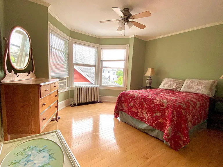3rd bedroom with Bay window