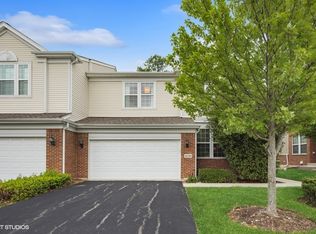 10S408 Carrington Cir, Burr Ridge, IL 60527