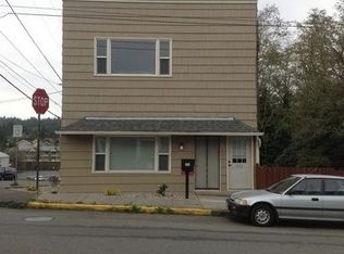 396 S 10th St, Coos Bay, OR 97420