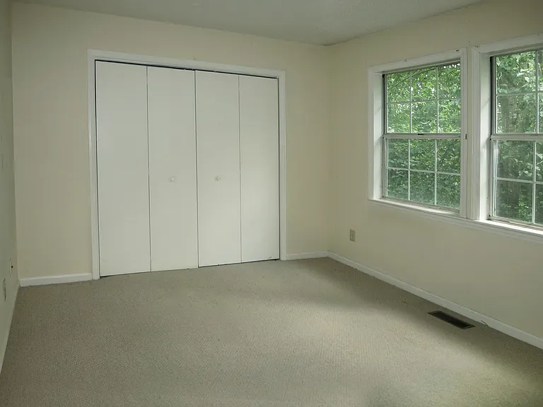 138 Marlowe Ct — Photo 11