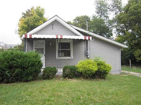 2nd image of 262 Spring St