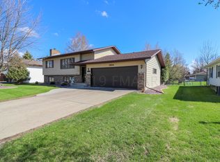 1814 25th Ave S, Fargo, ND 58103