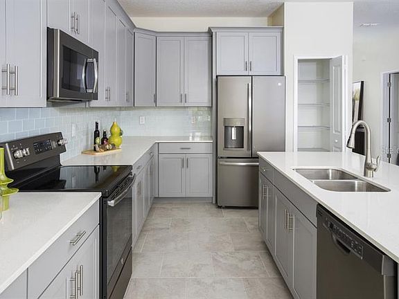 3rd image of 543 Westchester Ct