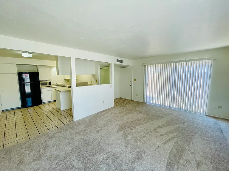 3216 N Cherry Ave — Photo 6