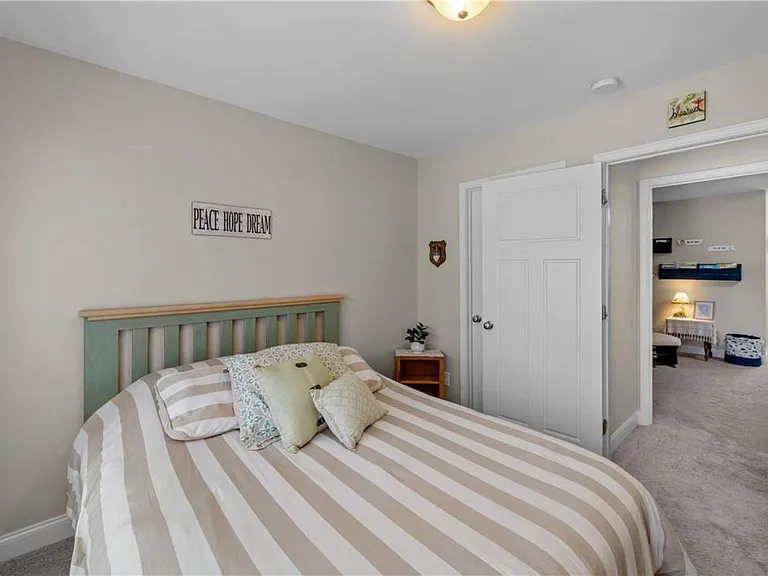 498 Waverly Ln — Photo 39