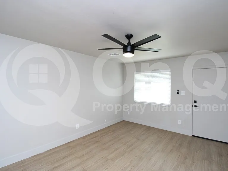 2309 N Dayton St #2 — Photo 6