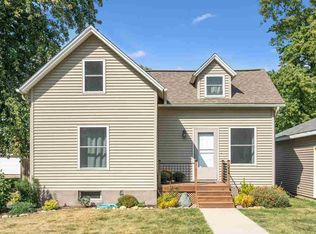 214 E 4th Ave, Lisbon, IA 52253