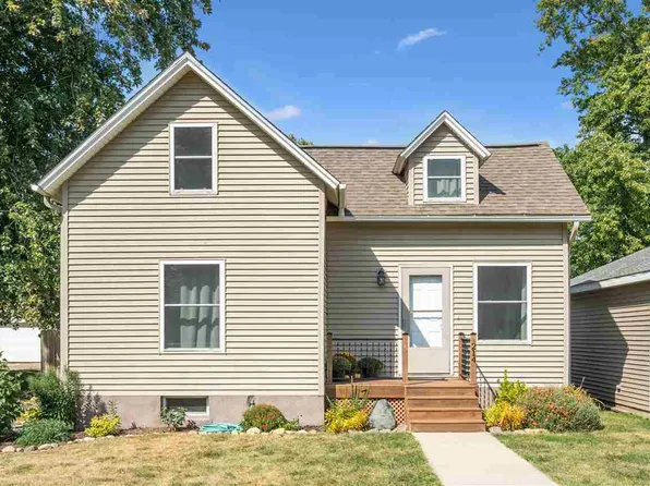 214 E 4th Ave, Lisbon, IA 52253
