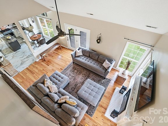 5th image of 406 Tysons Forest Dr