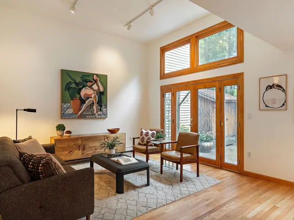 38 Warwick St Unit 38, Somerville, MA 02145
