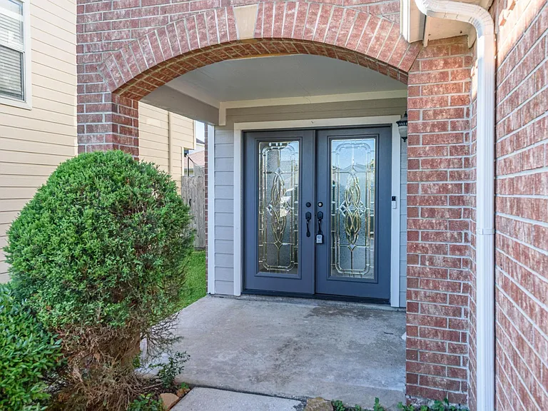 11710 Fossil Rock Ln — Photo 5