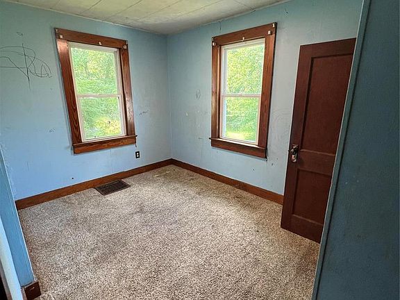 5th image of 258 E Cape Rock Dr