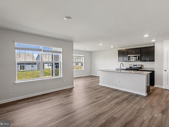 3rd image of 5200 Crooked Ln