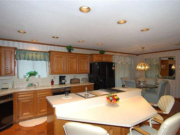 5th image of 20027 Pinehurst Bend Dr