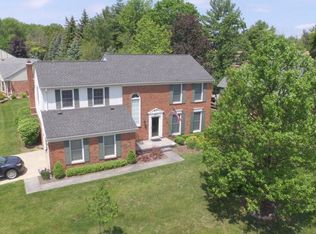 431 Rochdale Dr N, Rochester Hills, MI 48309