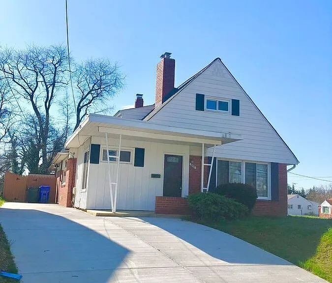 12901 Hathaway Dr — Photo 1