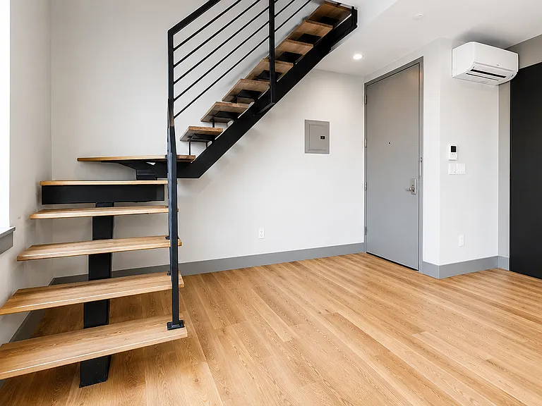 846 Monroe St #4B — Photo 4