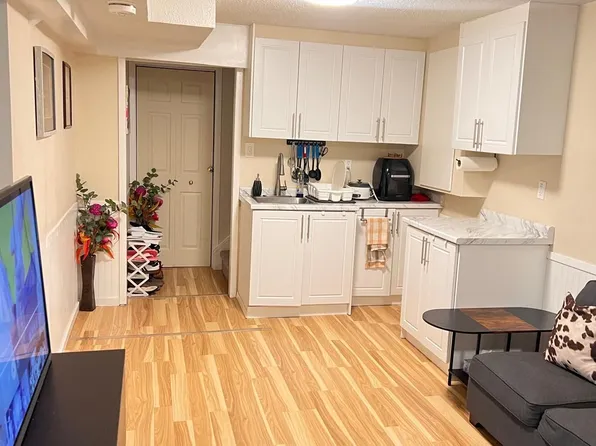 63 Barrett Cres #Basement, Ajax, ON L1T 2C5