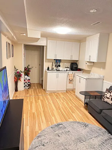 63 Barrett Cres #BASEMENT Photo 1