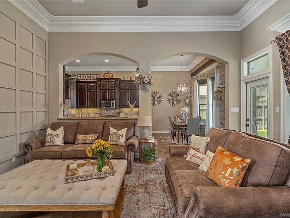 3rd image of 1007 Green Wood Cir