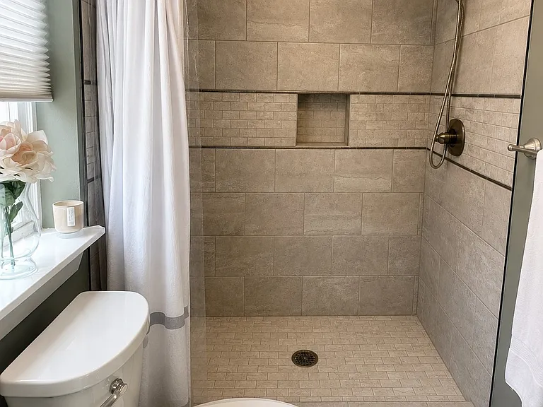 Carriage House Bath Room