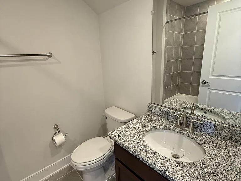 115 Dickenson Dr — Photo 15
