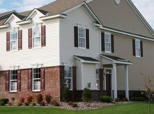 15664 Emerald Dr N UNIT 6, Hugo, MN 55038