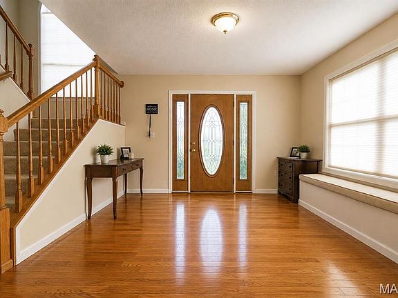 3rd image of 1059 Wolf Creek Ct