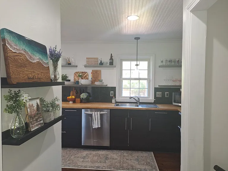 755 Cross Hill Rd — Photo 12