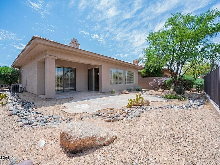 7684 E Balao Dr — Photo 30