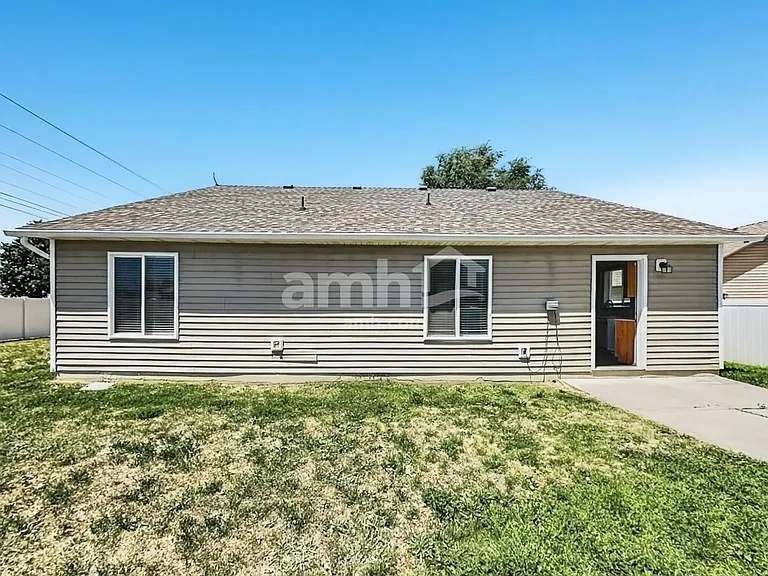 186 W Gate Ln — Photo 16