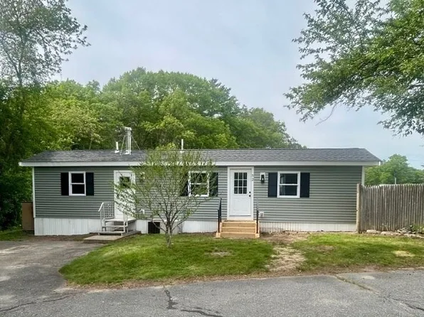 52 Sycamore Dr, Halifax, MA 02338