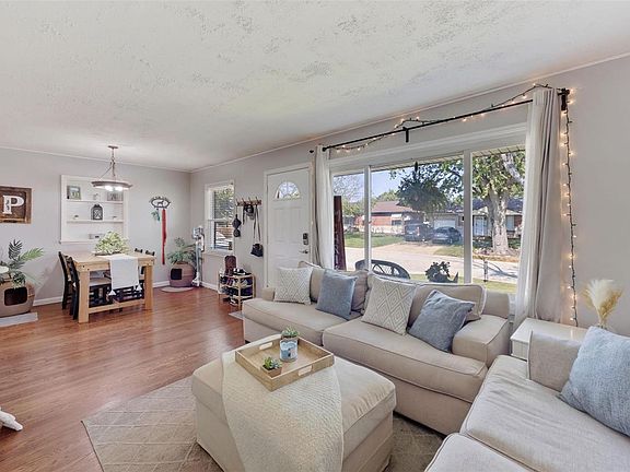 4th image of 7931 Aldershot Dr