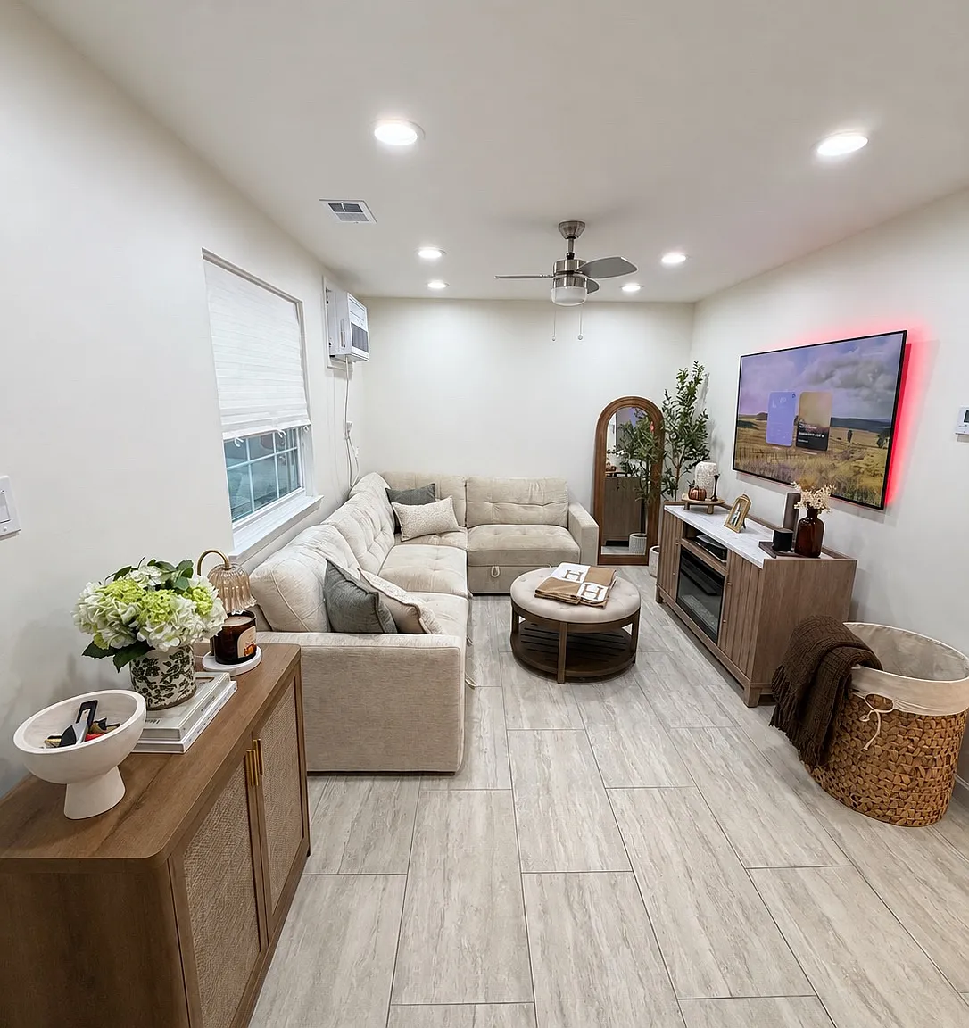 2 bed, 1000 sqft, $2,700 — Photo 1
