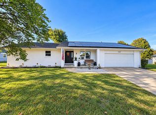 1223 W Locust St, Bolivar, MO 65613