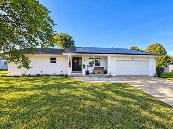 1223 W Locust Street, Bolivar, MO 65613