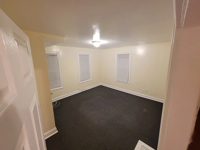 28 Bowe Ave #28 — Photo 6