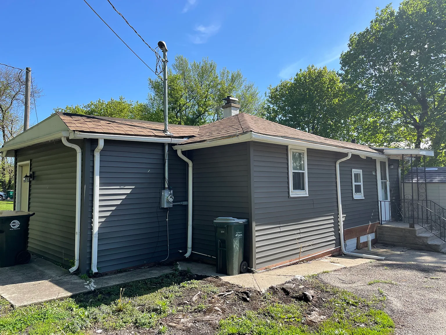 238 E Belvidere Rd photo 1