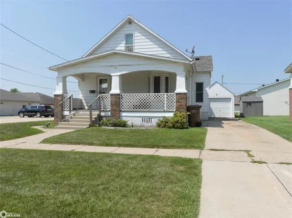 721 N Crawford St, Carroll, IA 51401