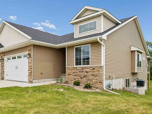 2nd image of 620 Creekside Dr