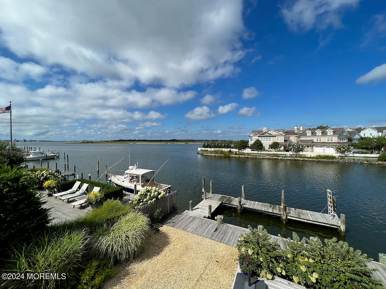 5 bed, 4.5 bath, 3312 sqft, $12,000 — Photo 2