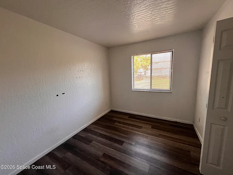 3214 Tree Ridge Ln NE — Photo 5