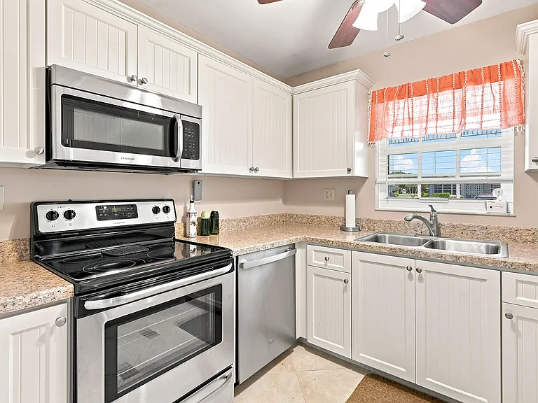 14499 Canalview Dr #D — Photo 11