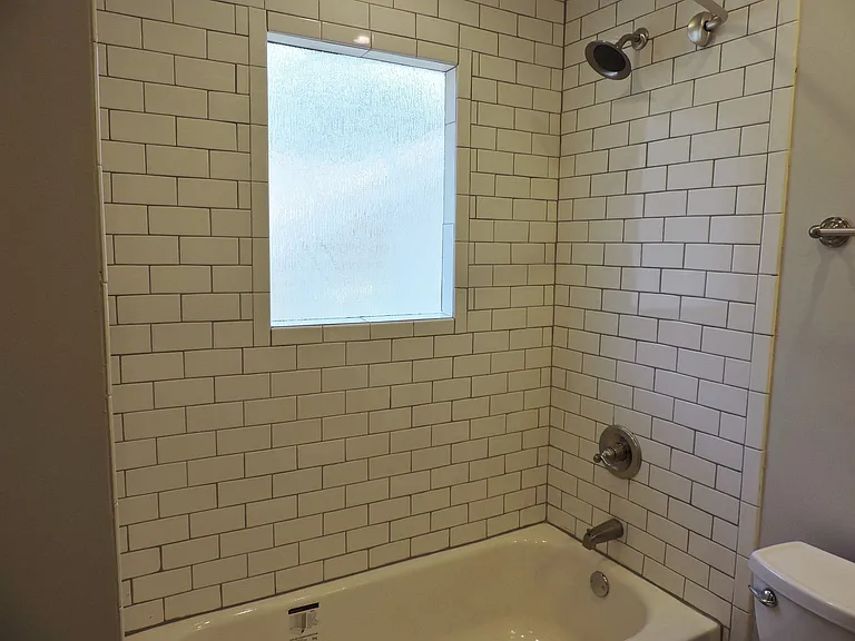 2309 Pembroke Dr #B — Photo 19