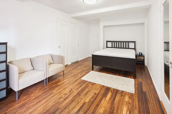 Rented by Compass | media 9