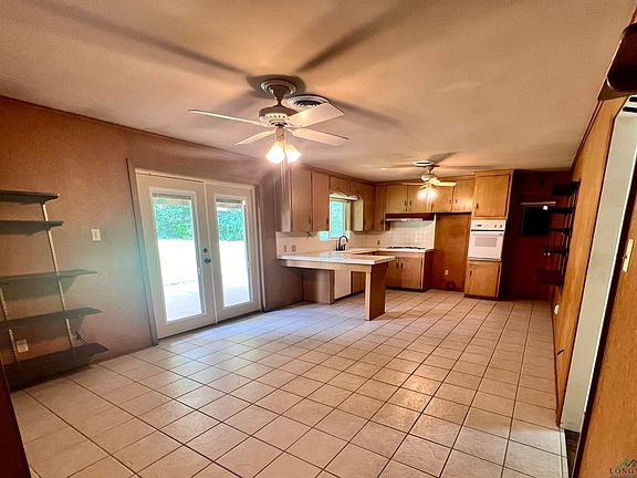 5th image of 1701 Live Oak Dr
