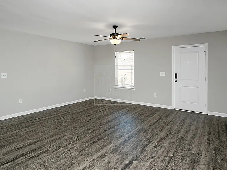 540 Woodland Cir — Photo 13