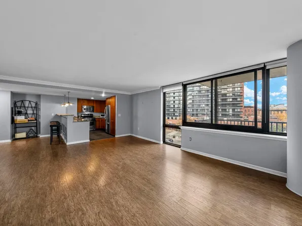 700 Grove Street image 2 of 25